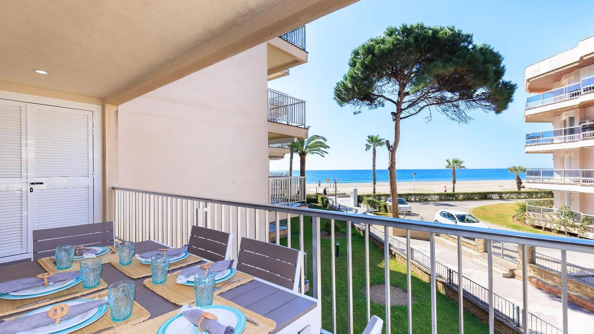 Uhc Dms Family Apartments Cambrils