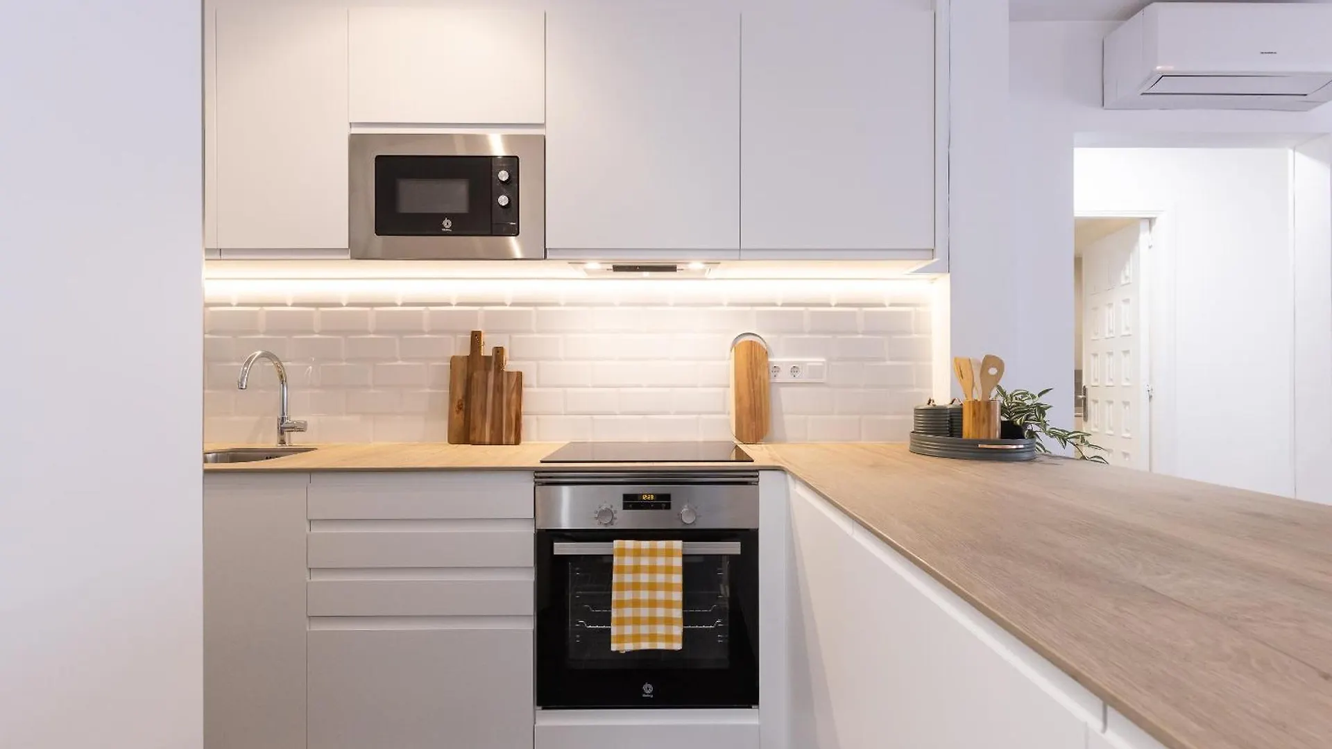 Uhc Dms Family Apartments Cambrils