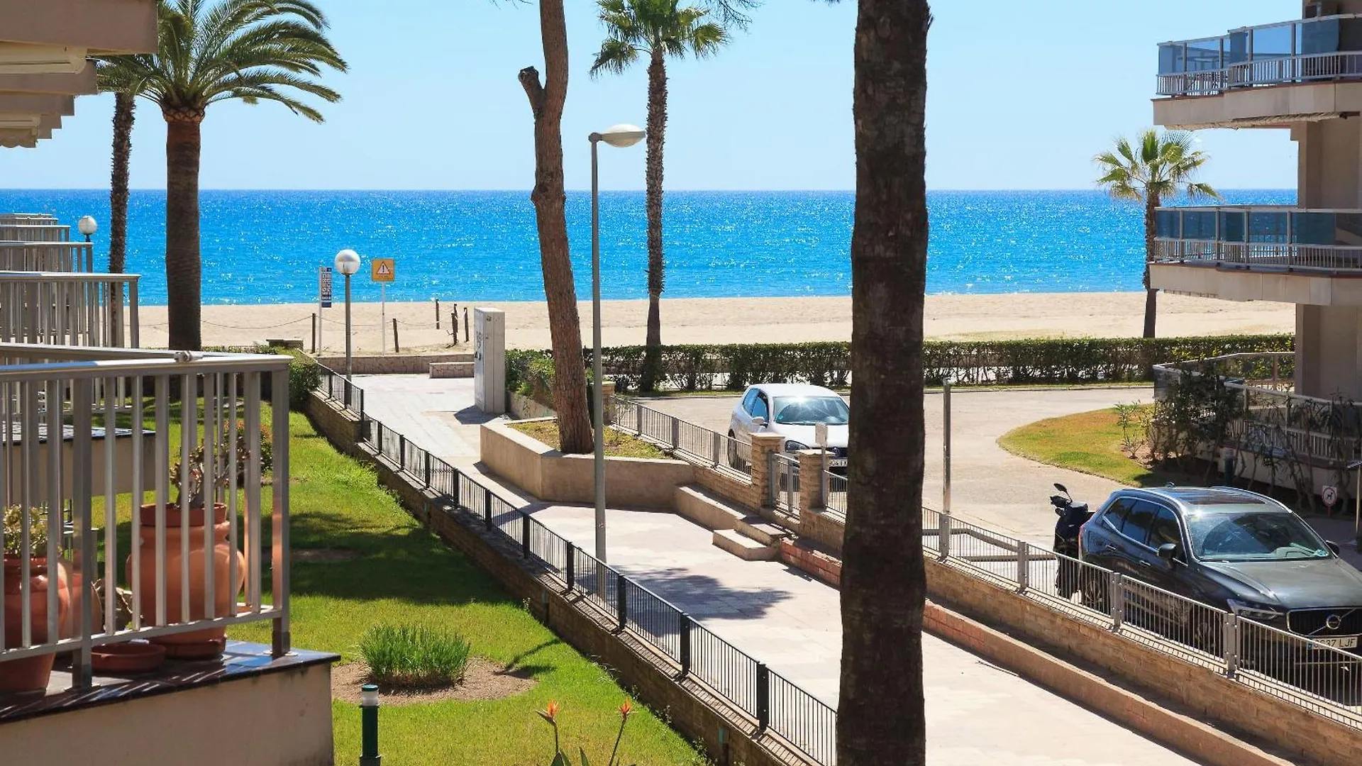 Uhc Dms Family Apartments Cambrils