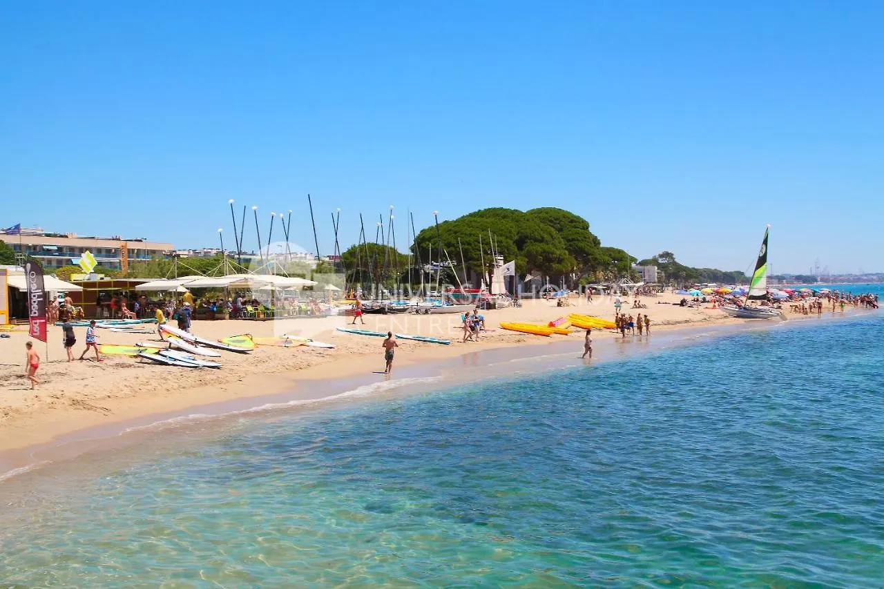 Uhc Dms Family Apartments Cambrils 0*,