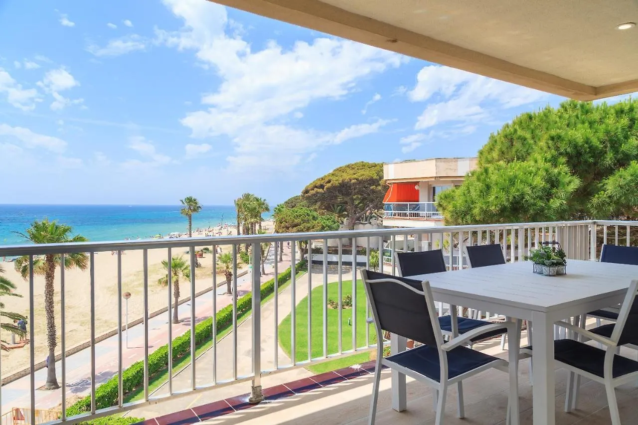 Uhc Dms Family Apartments Cambrils