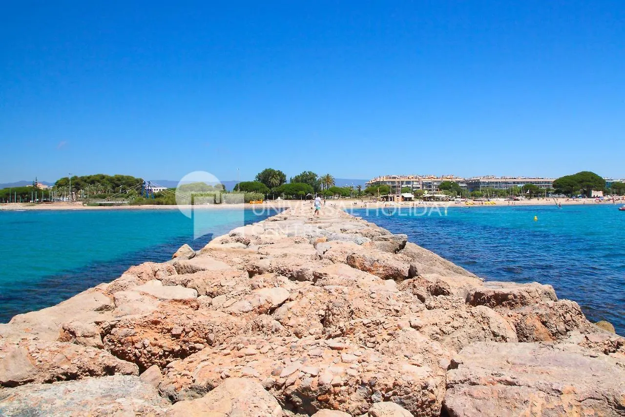 Uhc Dms Family Apartments Cambrils