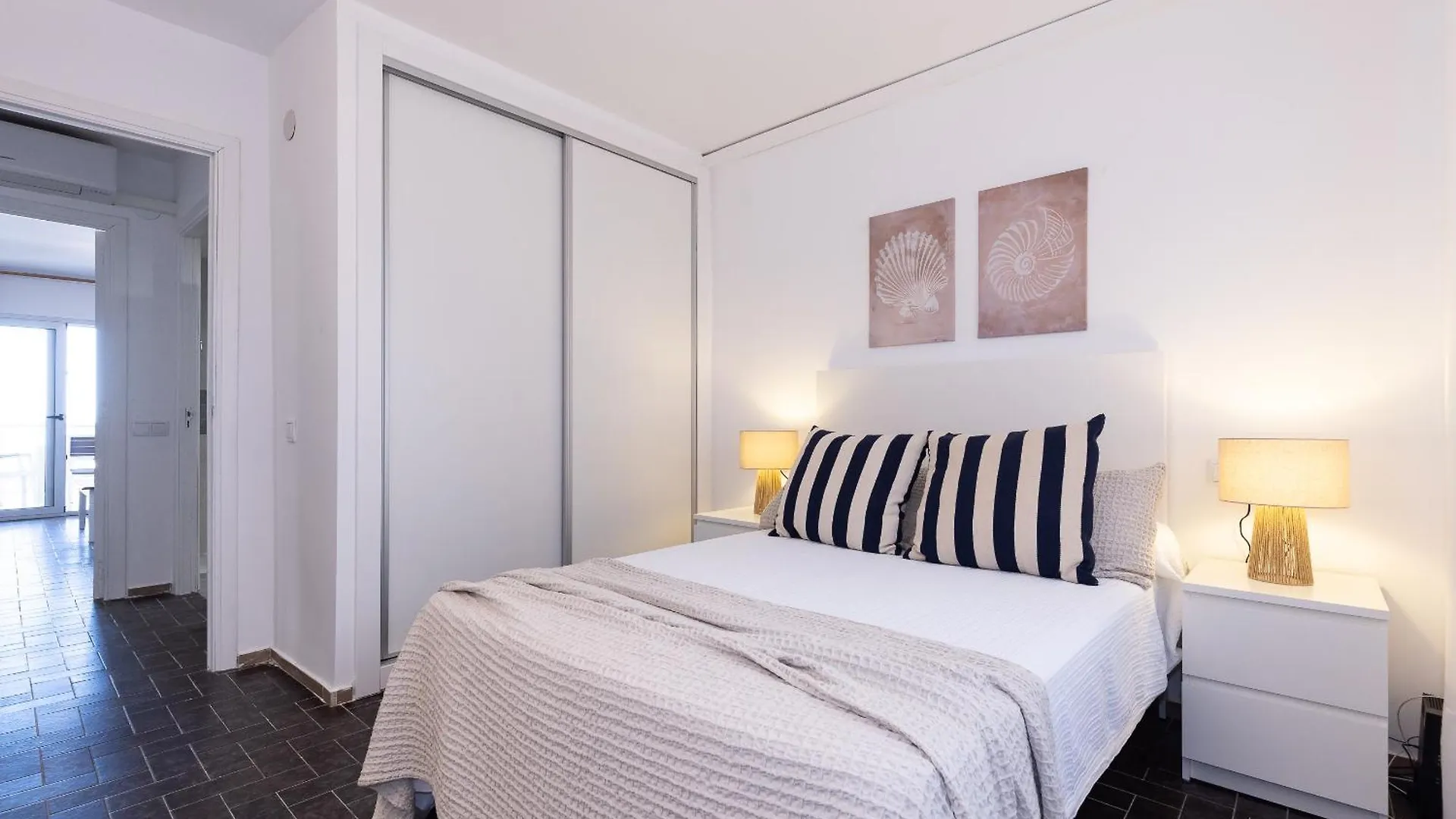 Uhc Dms Family Apartments Cambrils España