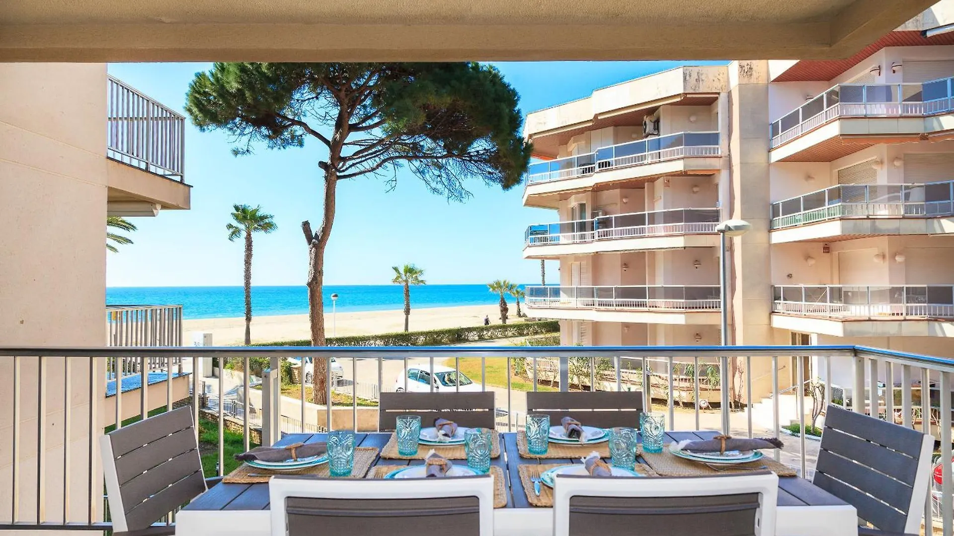 Uhc Dms Family Apartments Cambrils