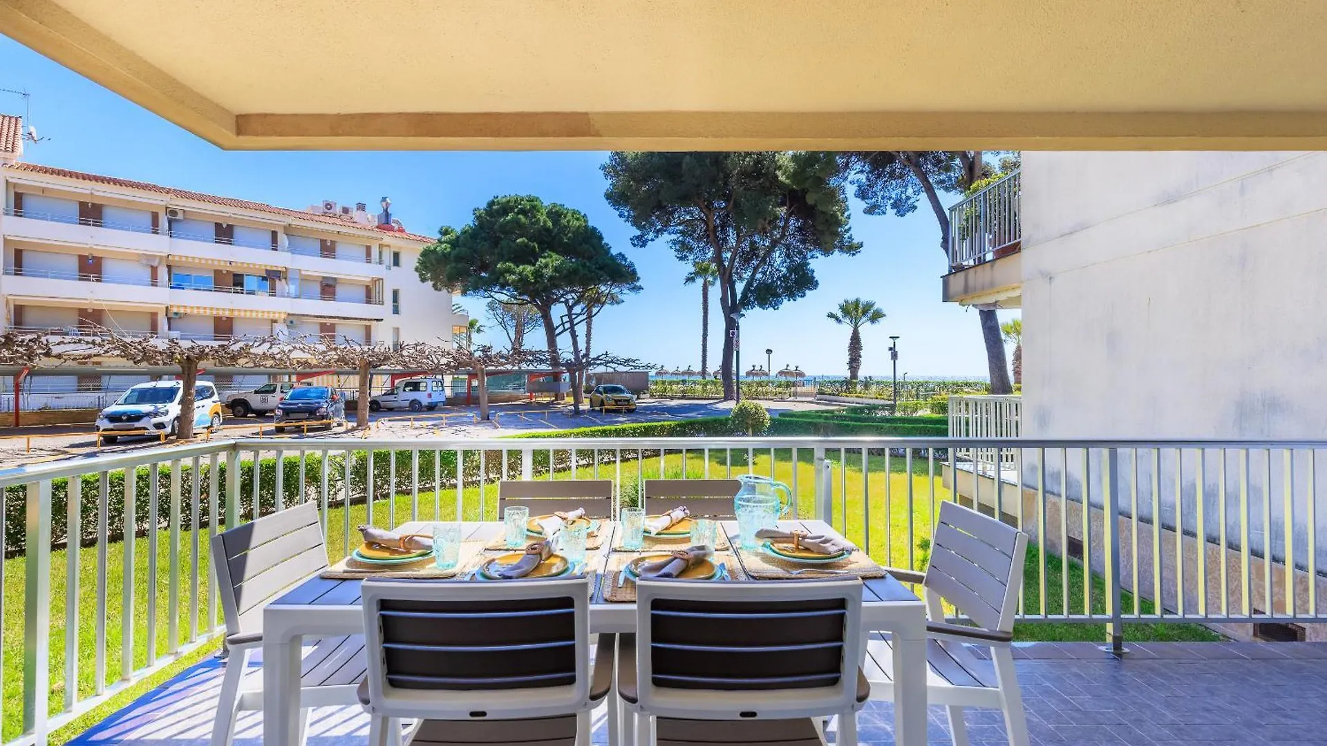 Uhc Dms Family Apartments Cambrils