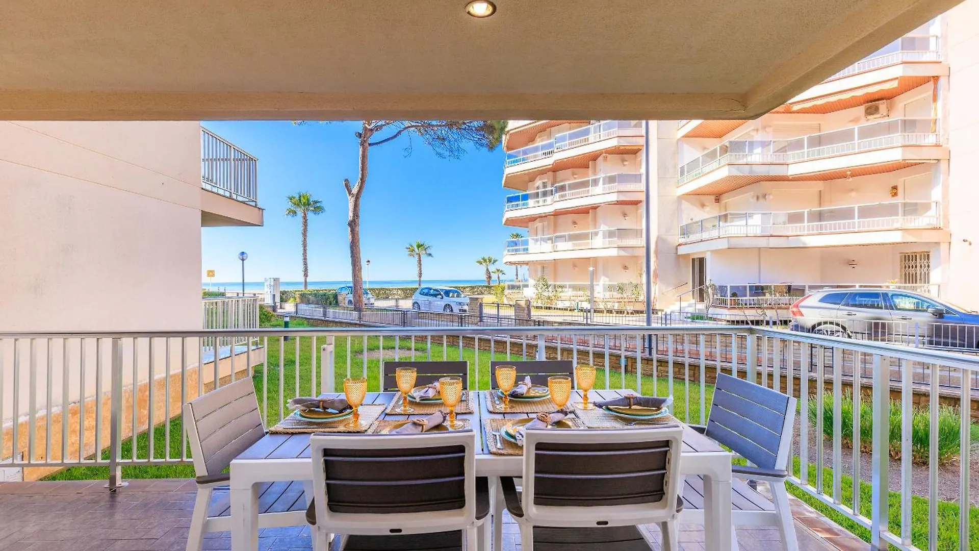 Uhc Dms Family Apartments Cambrils